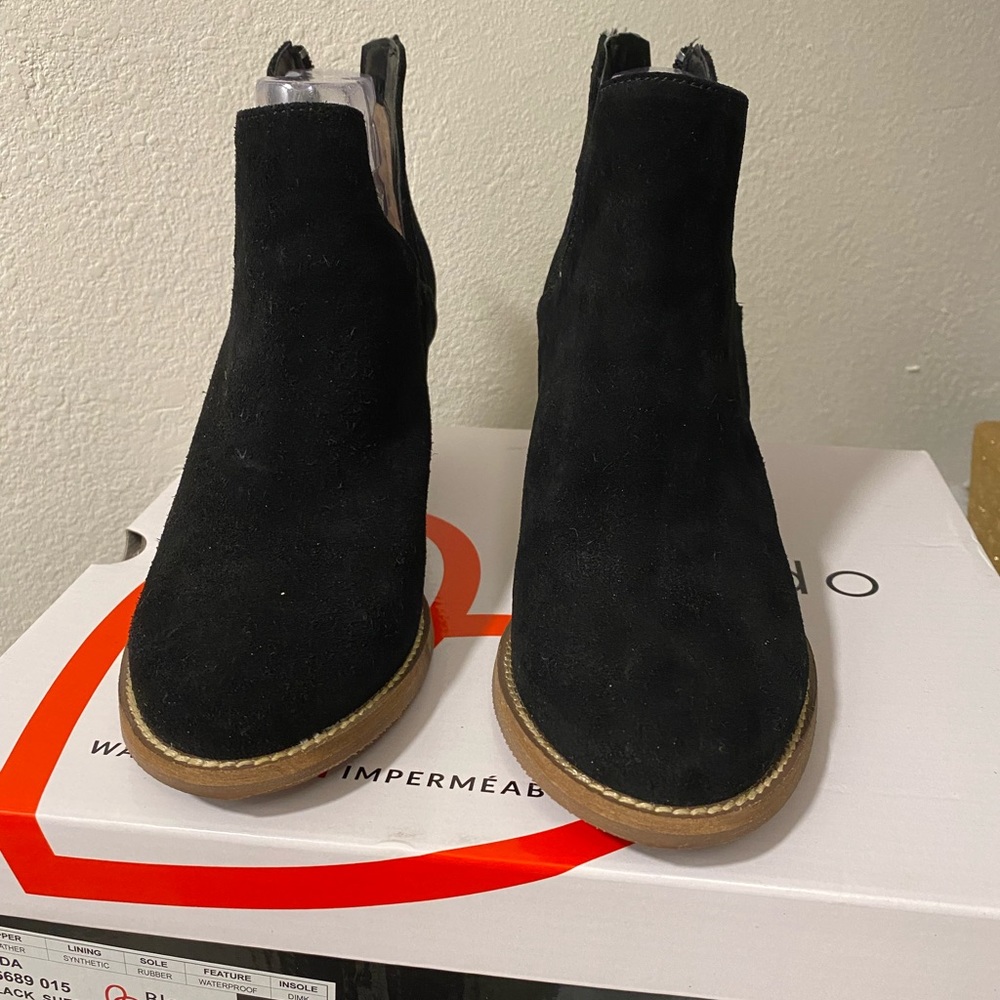 Blondo Neda black suede - size 6.5